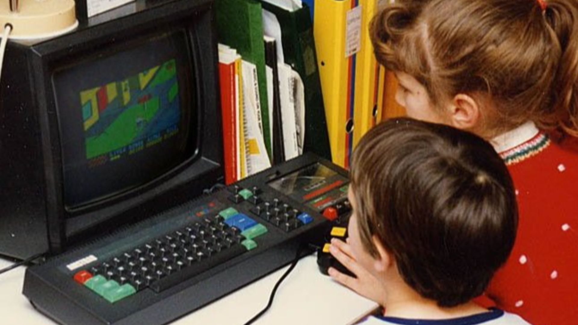 File:Cpc464.computer.750pix.jpg