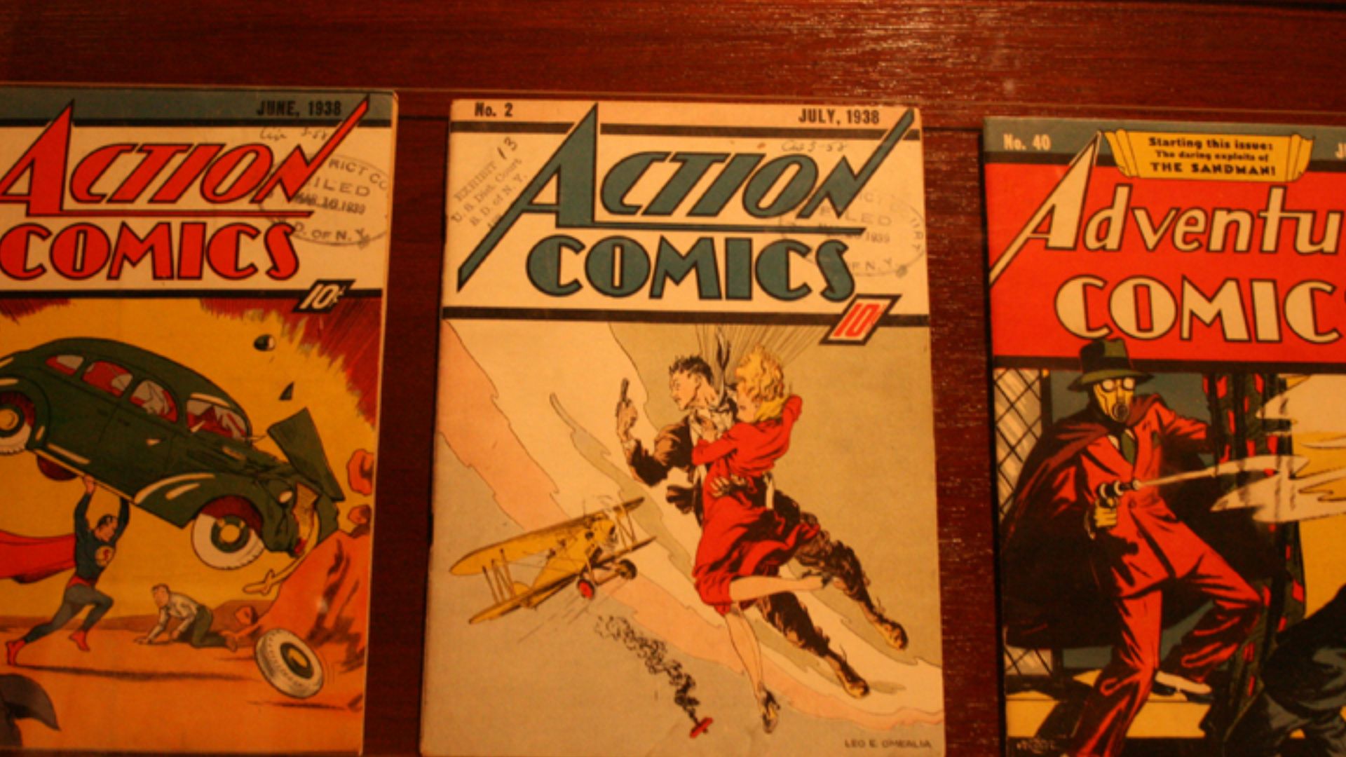 File:Geppis Museum First Edition Comic Books.jpg
