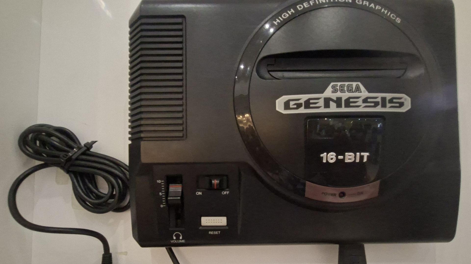 File:SEGA Genesis (1).jpg