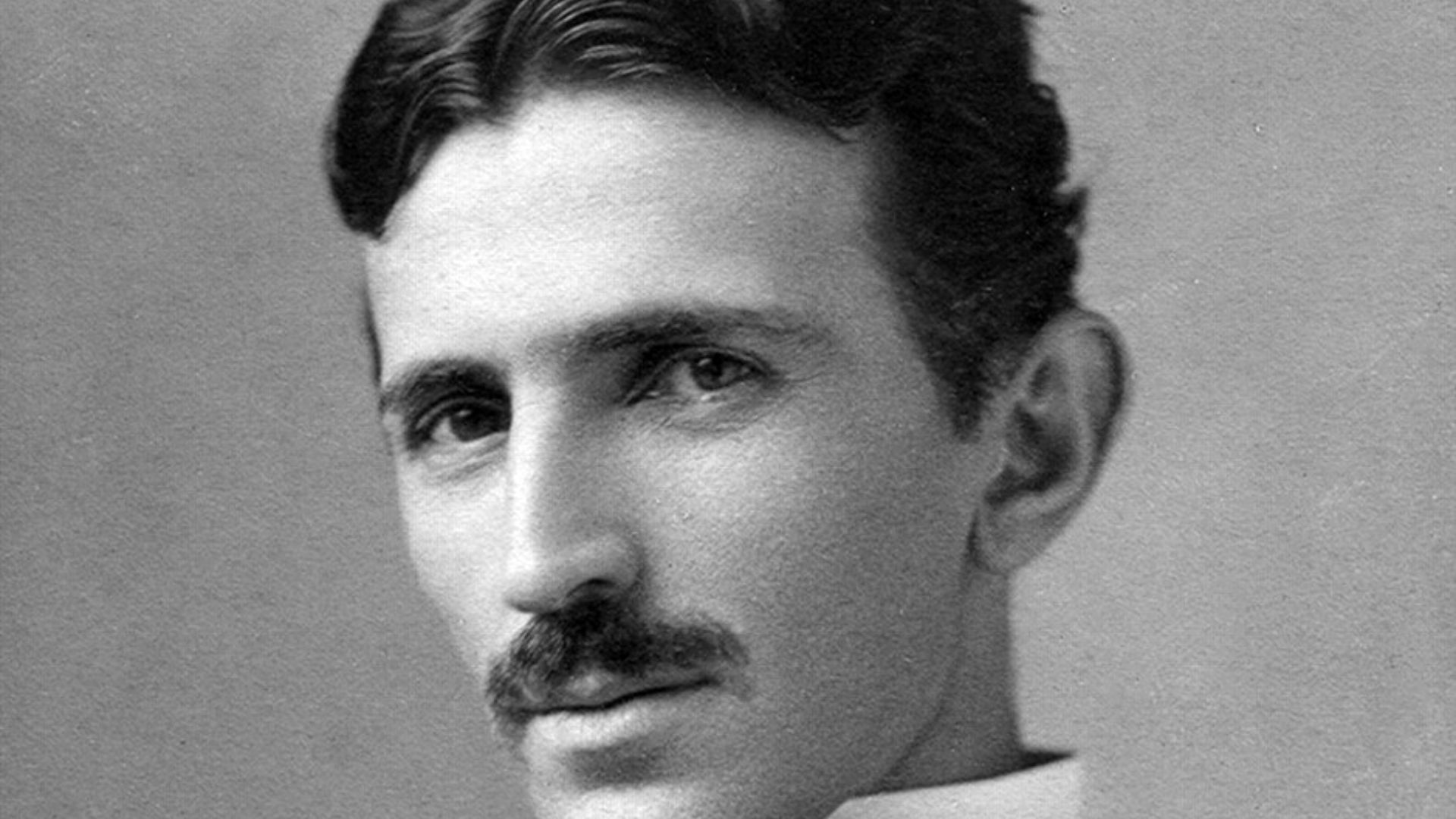 File:Tesla circa 1890.jpeg