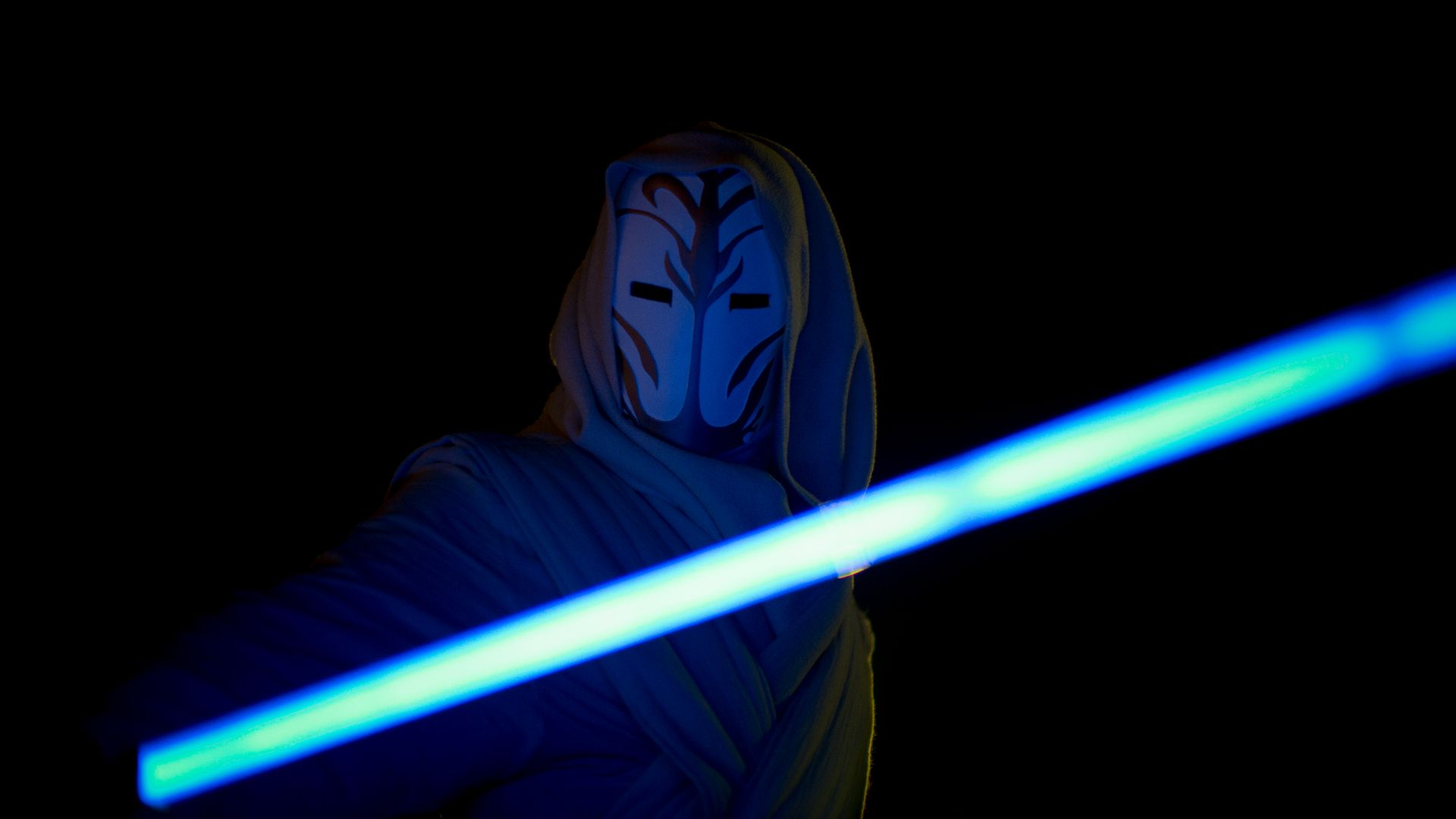 File:Jedi Knight Cosplayer at MCM London October 2016.jpg