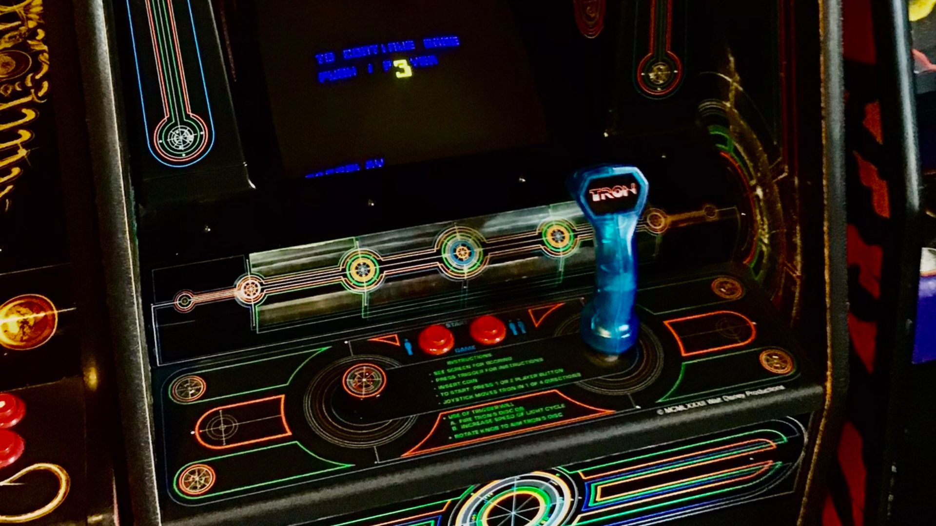 File:Tron Arcade Machine.jpg