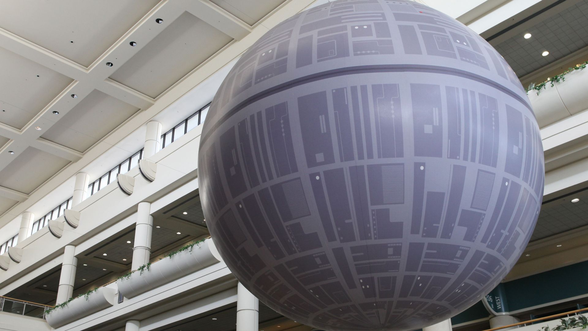 File:SWC 6 - Death Star Decor (7857101494).jpg