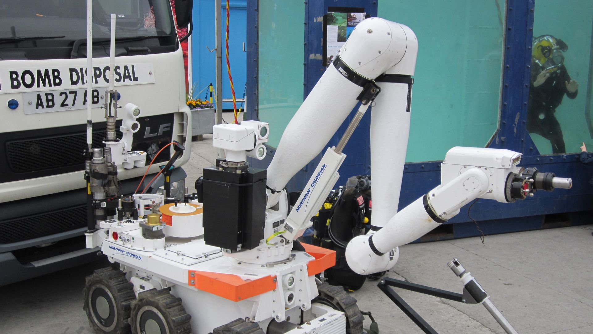 File:Bomb disposal robot, Liverpool.jpg