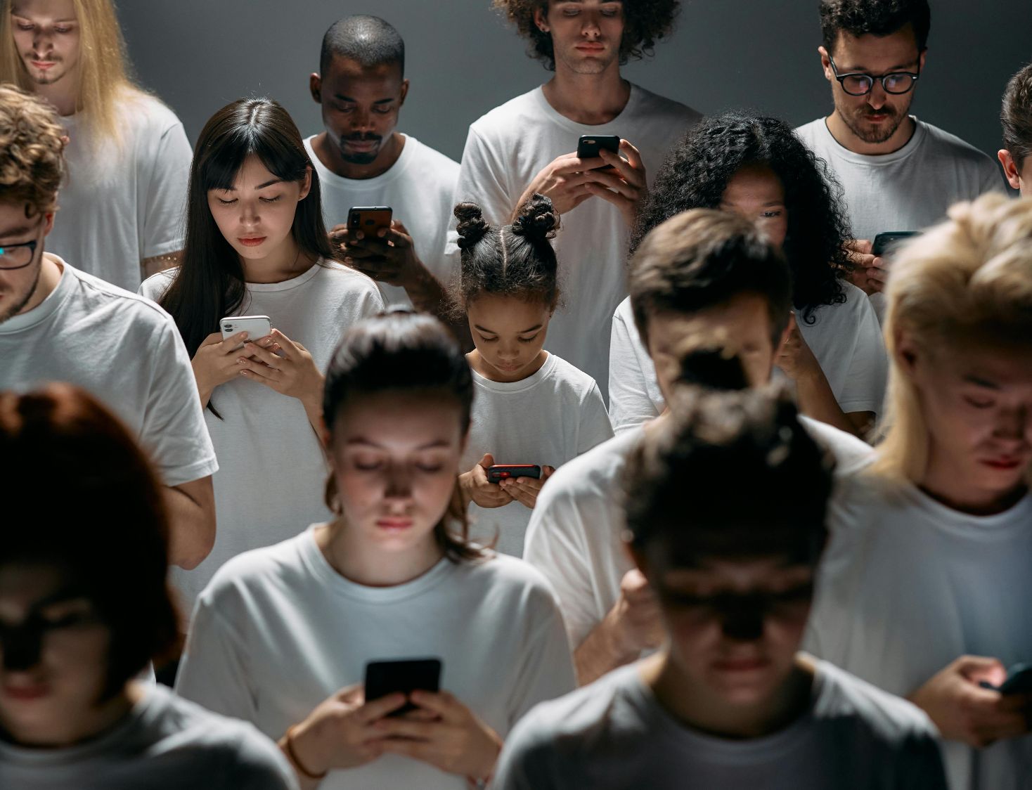 10 Ways Tech Companies Get You Hooked & 10 Strategies For Curbing Your Addiction - TheSavvyGamer