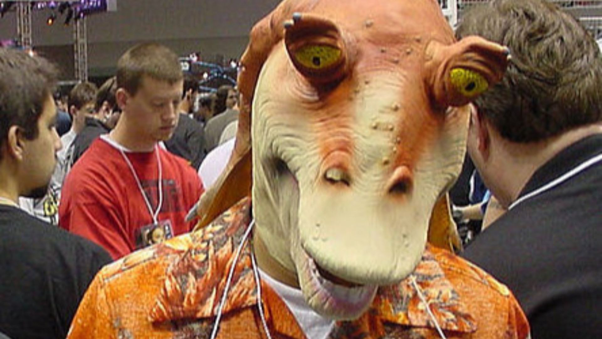 File:Star Wars Celebration II - me with an unemployed Jar Jar (4878852516).jpg