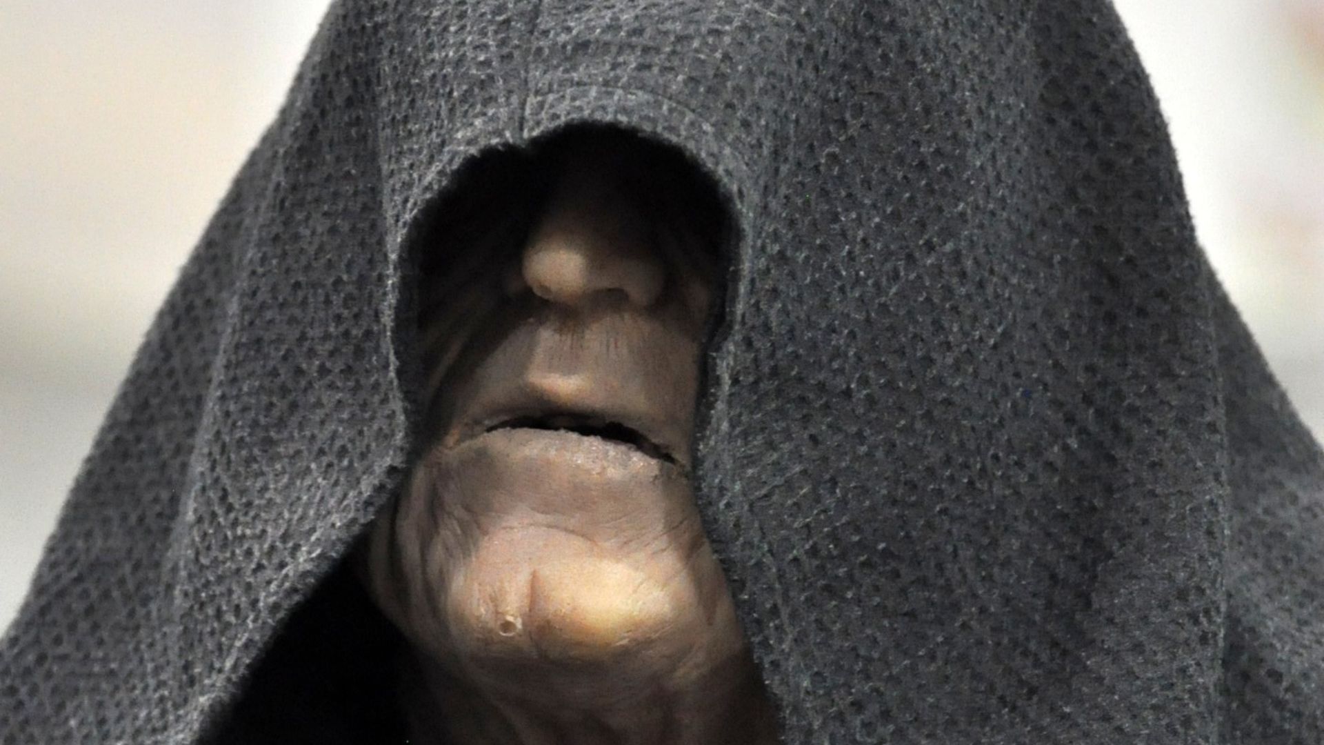 File:MCM 2013 - Emperor Palpatine (8979536884).jpg