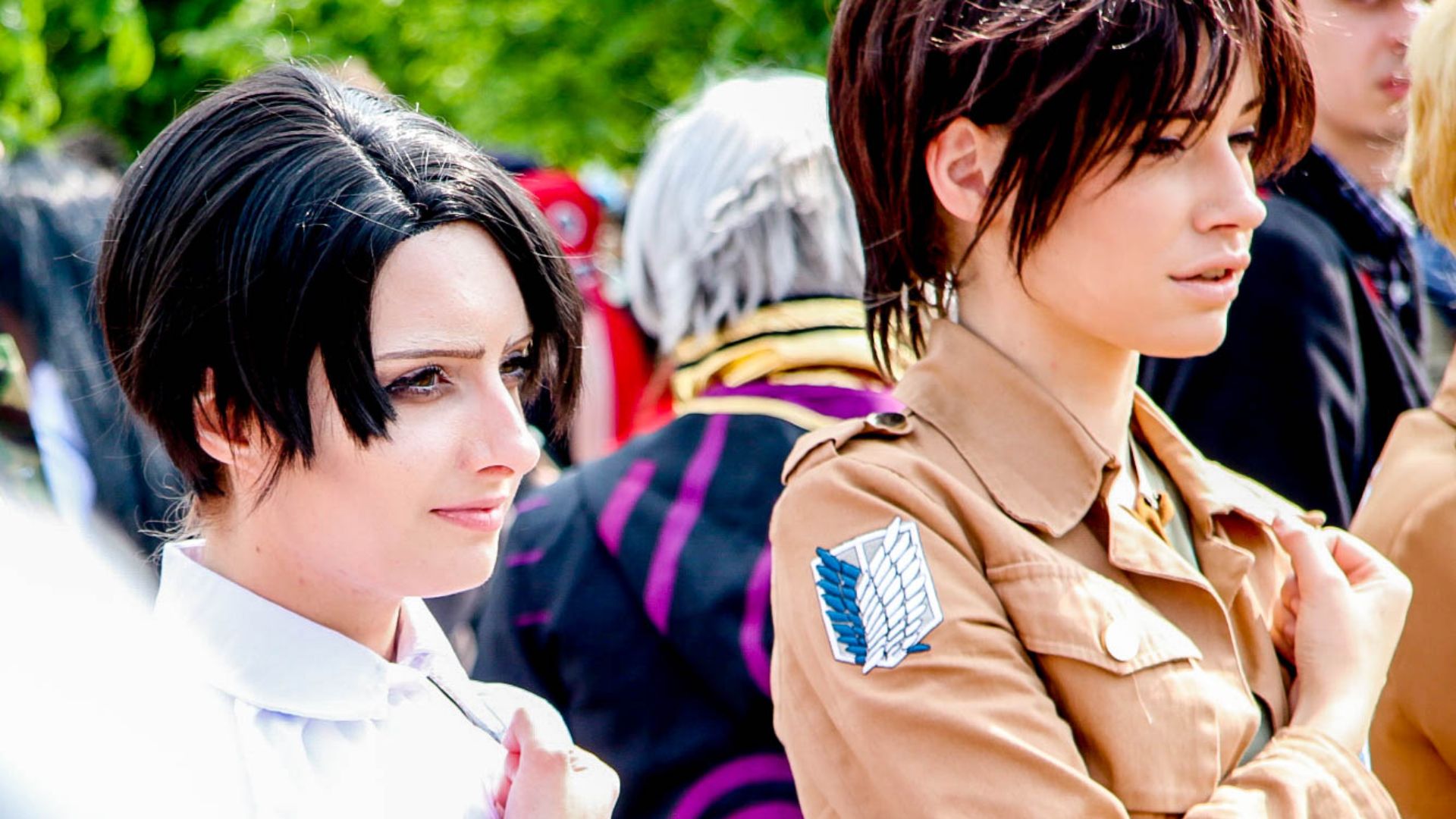 File:Levi and Eren Cosplay - MCM Comic Con London 2016 (26791514133).jpg