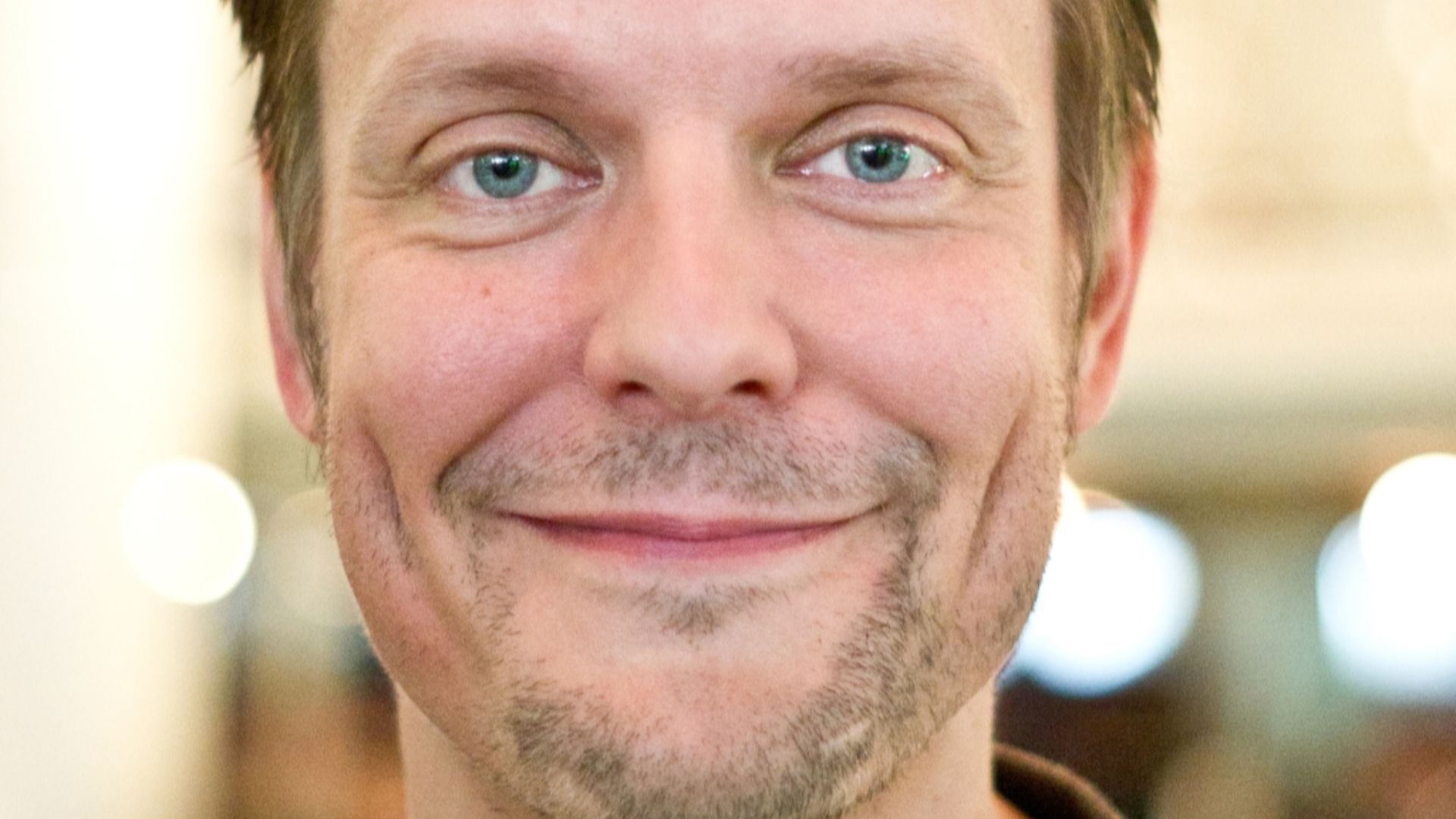 File:Sam Lake-MichaelFörtsch.jpg - Wikimedia Commons