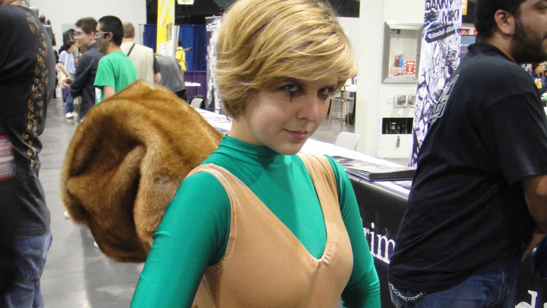 File:Squirrel Girl cosplay Wizard World Anaheim 2011.jpg