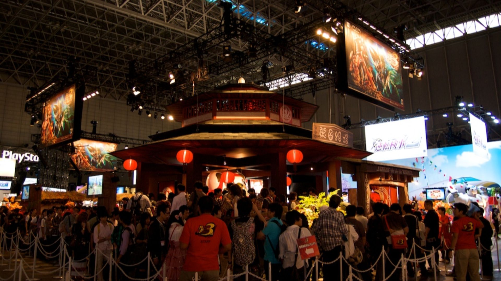 File:Monster Hunter pagoda, Tokyo Game Show 20100917.jpg