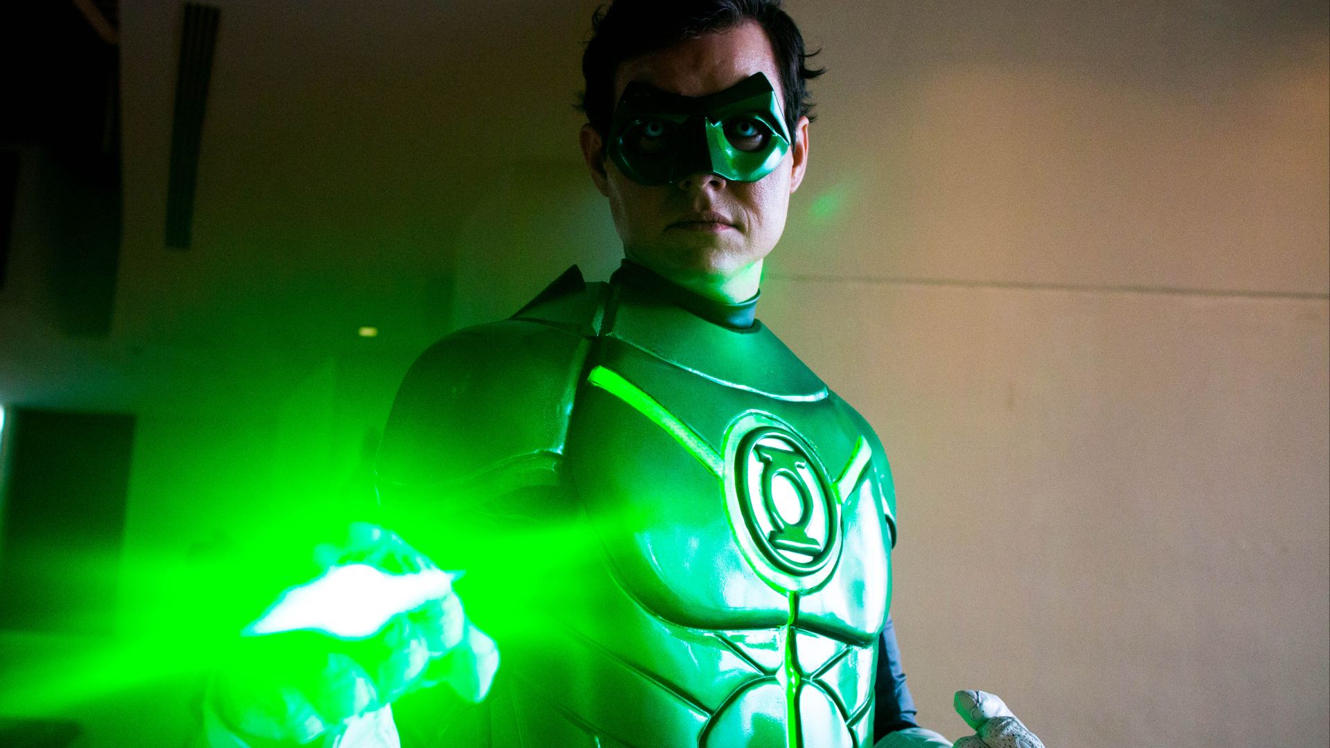 File:Dragon Con 2013 - Injustice Green Lantern (9694254229).jpg