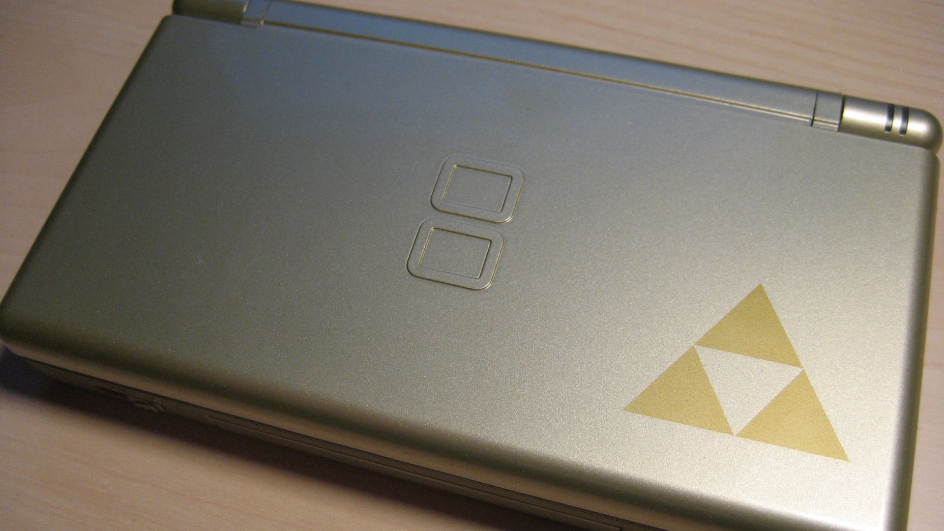 File:Nintendo DS Lite Zelda.jpg