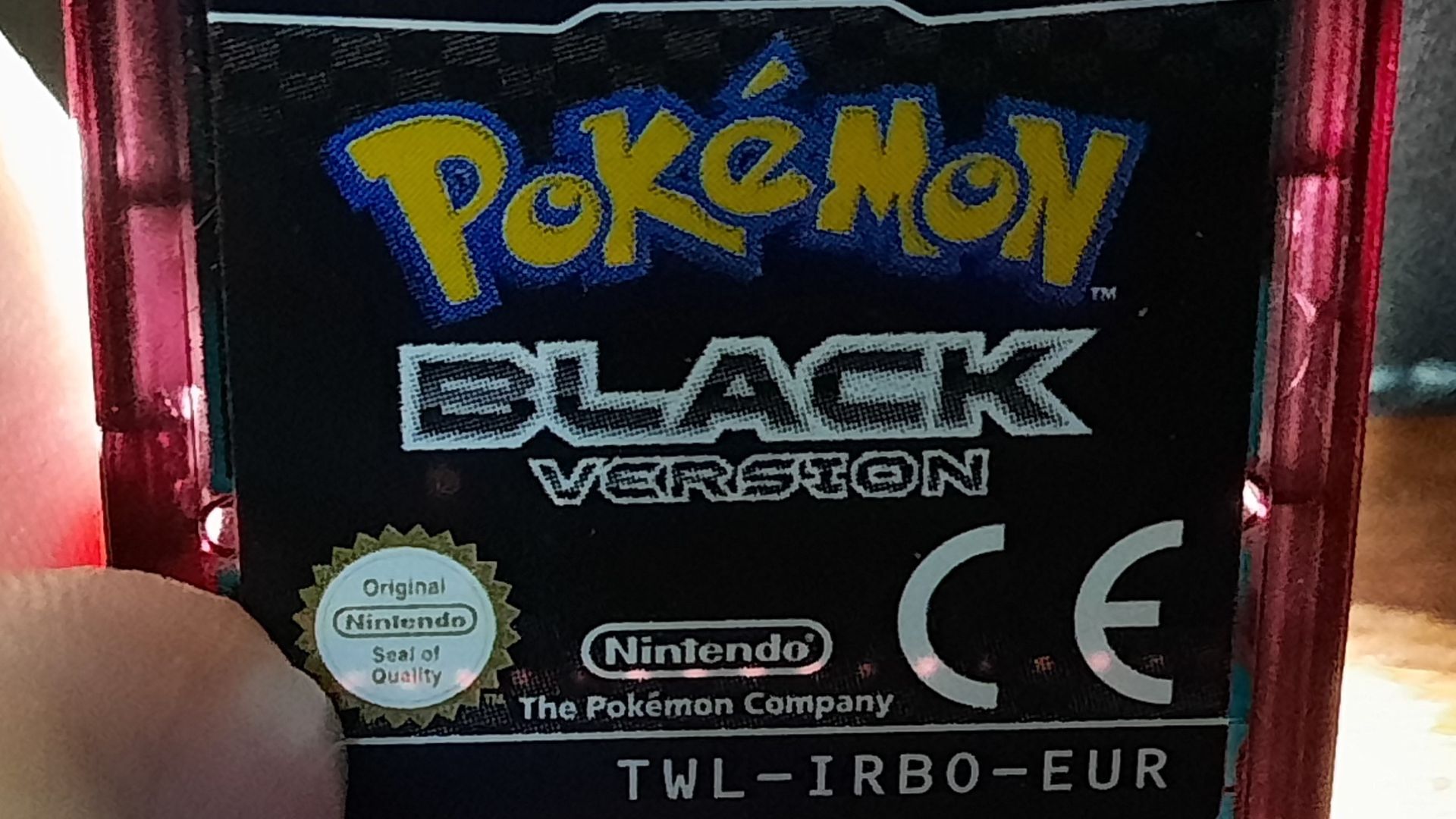 File:Pokémon Black Version Translucent Cartridge Demonstration.jpg