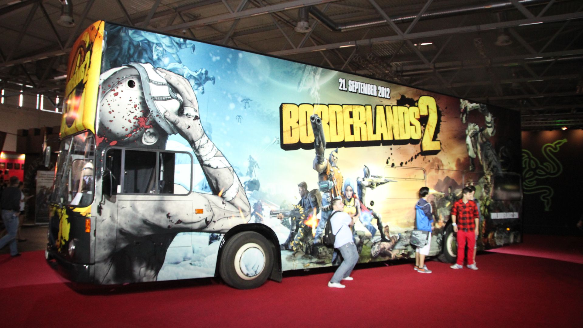 File:Borderlands-Bus (7794122778).jpg
