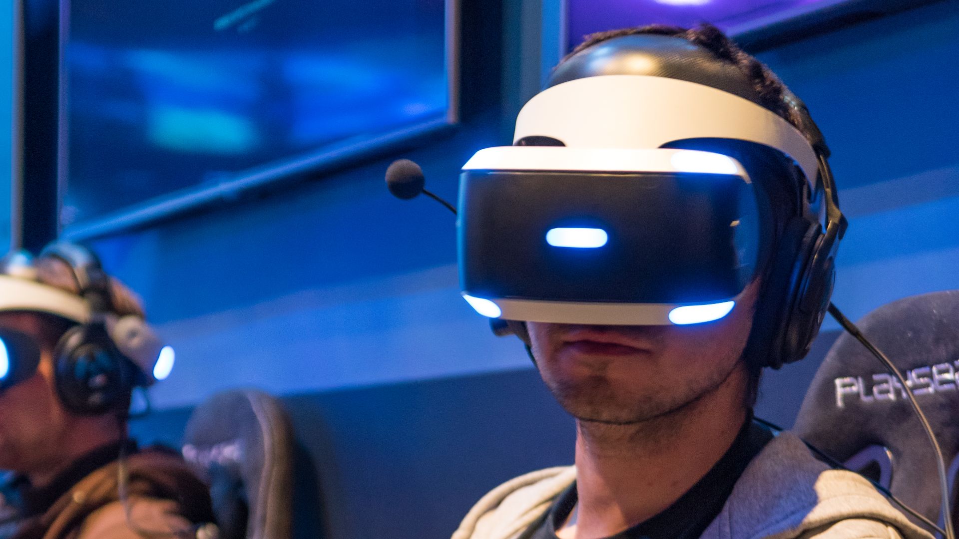 File:Sony Playstation Virtual Reality (36454832440).jpg