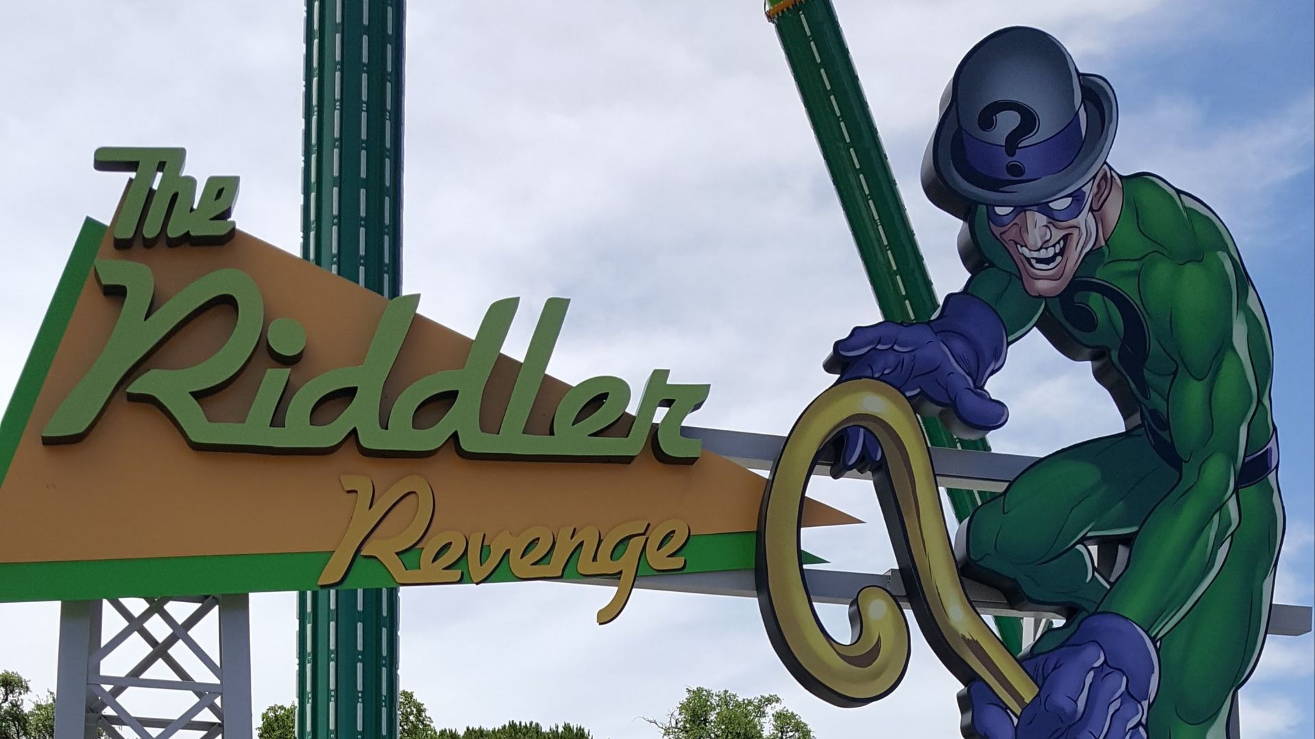 File:The Riddler Revenge Pendulum Ride Sign.jpg