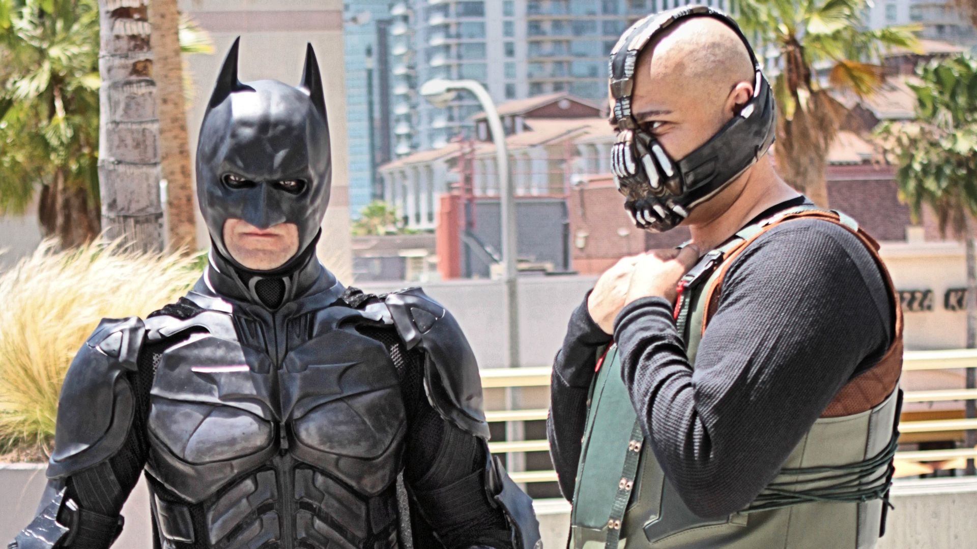 File:LBCE 2014 - Batman and Bane (14180086097).jpg