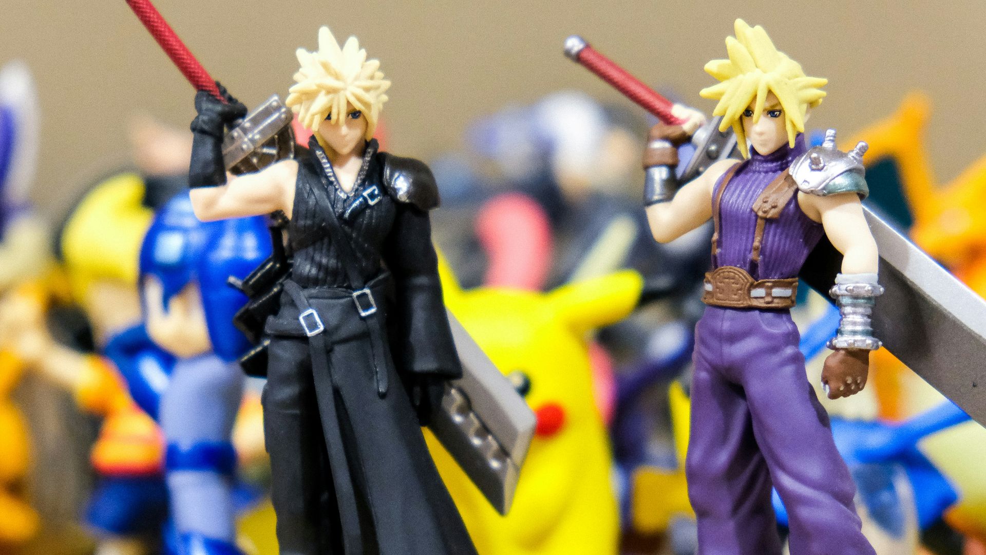 shallow focus photo of Cloud Strife figurine
