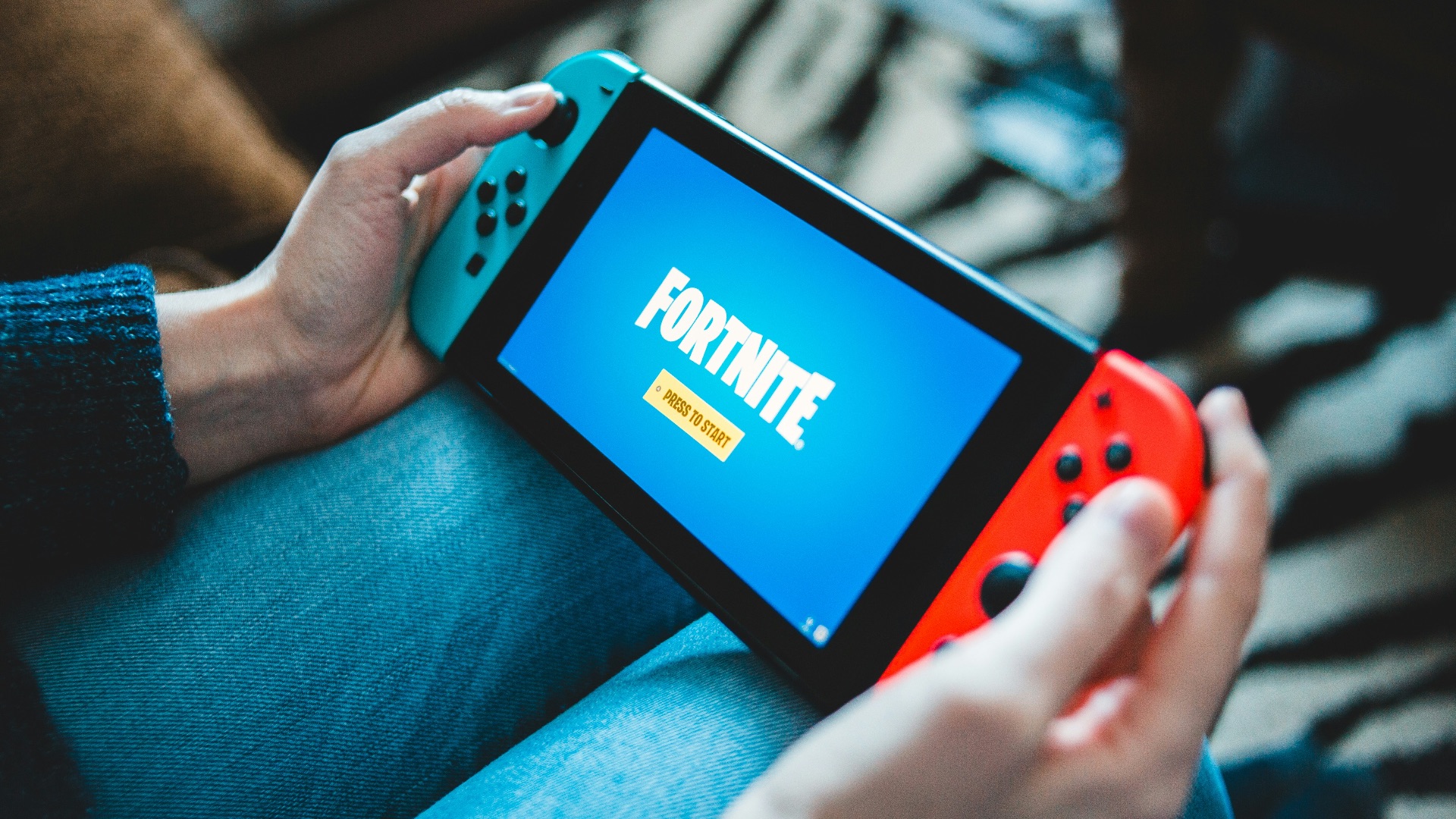 black and red nintendo switch