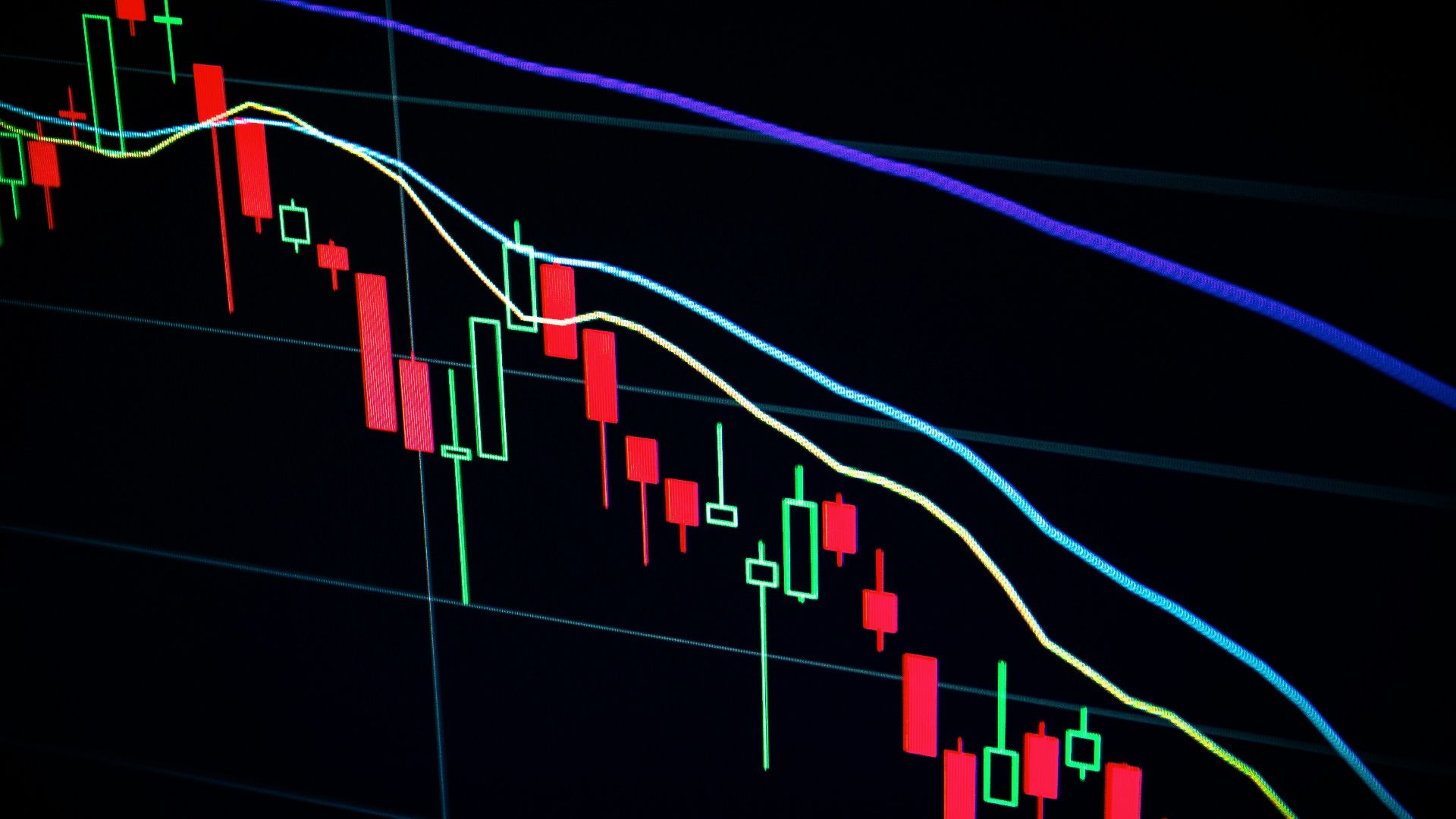 red and blue light streaks