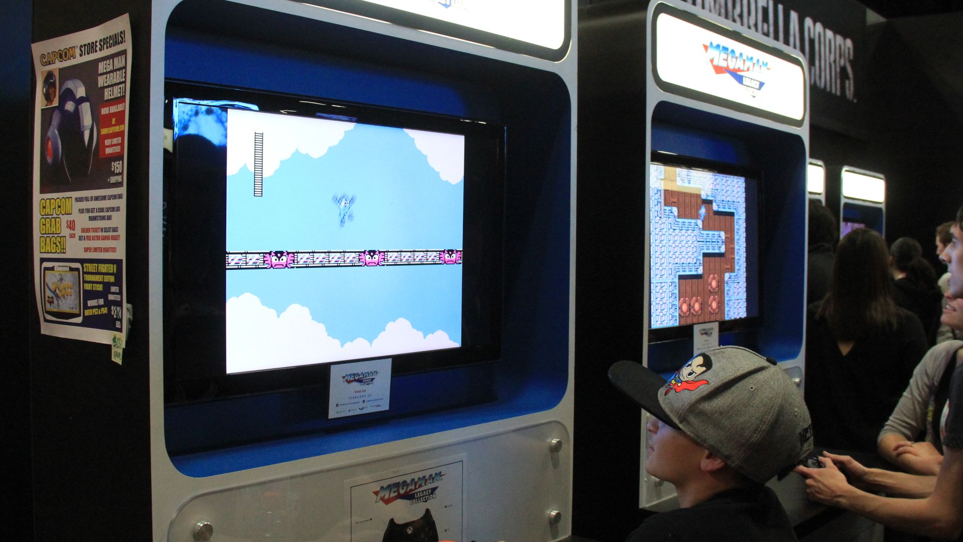 File:PAX South 2016 - Playing Megaman (24722356885).jpg