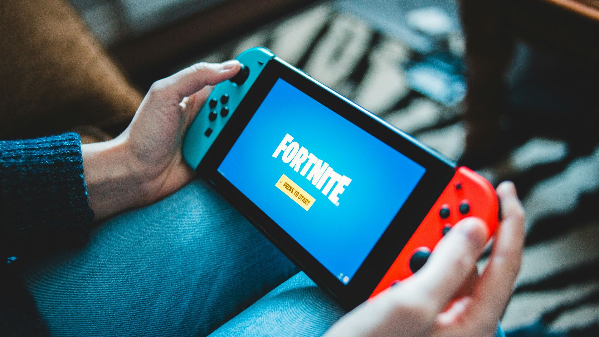 black and red nintendo switch