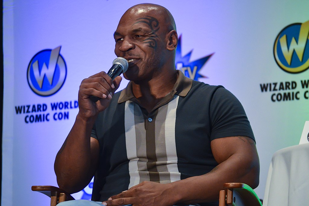 1024px-Mike_Tyson_Wizard_World_Comic_Con_2015.jpg