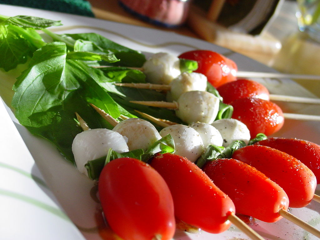 1024Px-Caprese Salad Skewer Appetizers