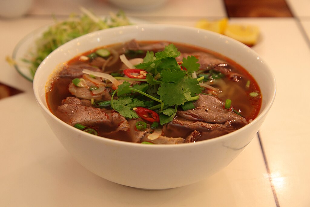 Bun-Bo-Hue-From-Huong-Giang-2011