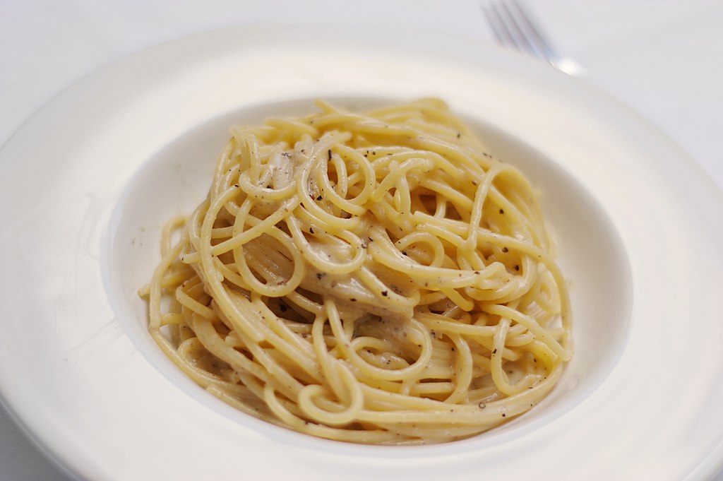 Spaghetti Cacio E Pepe (Creamy As It Should Be)