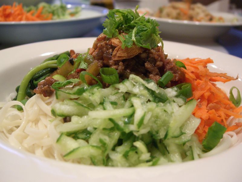 Za Jiang Mian By Avlxyz