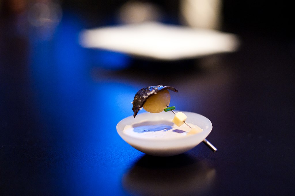 1024Px-Hot Potato Cold Potato (4856734217)