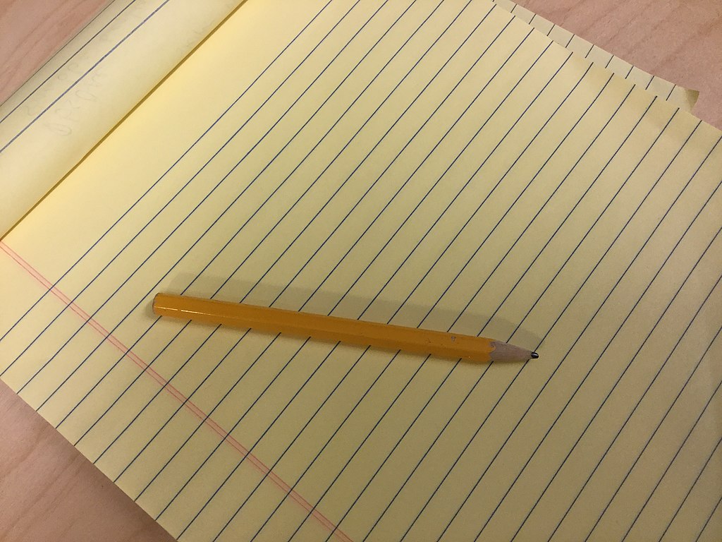 1024Px-Legal Pad And Pencil