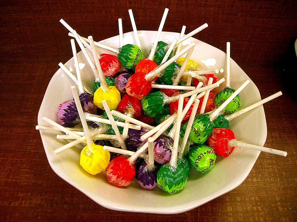 1024Px-Bowl Of Lollipops