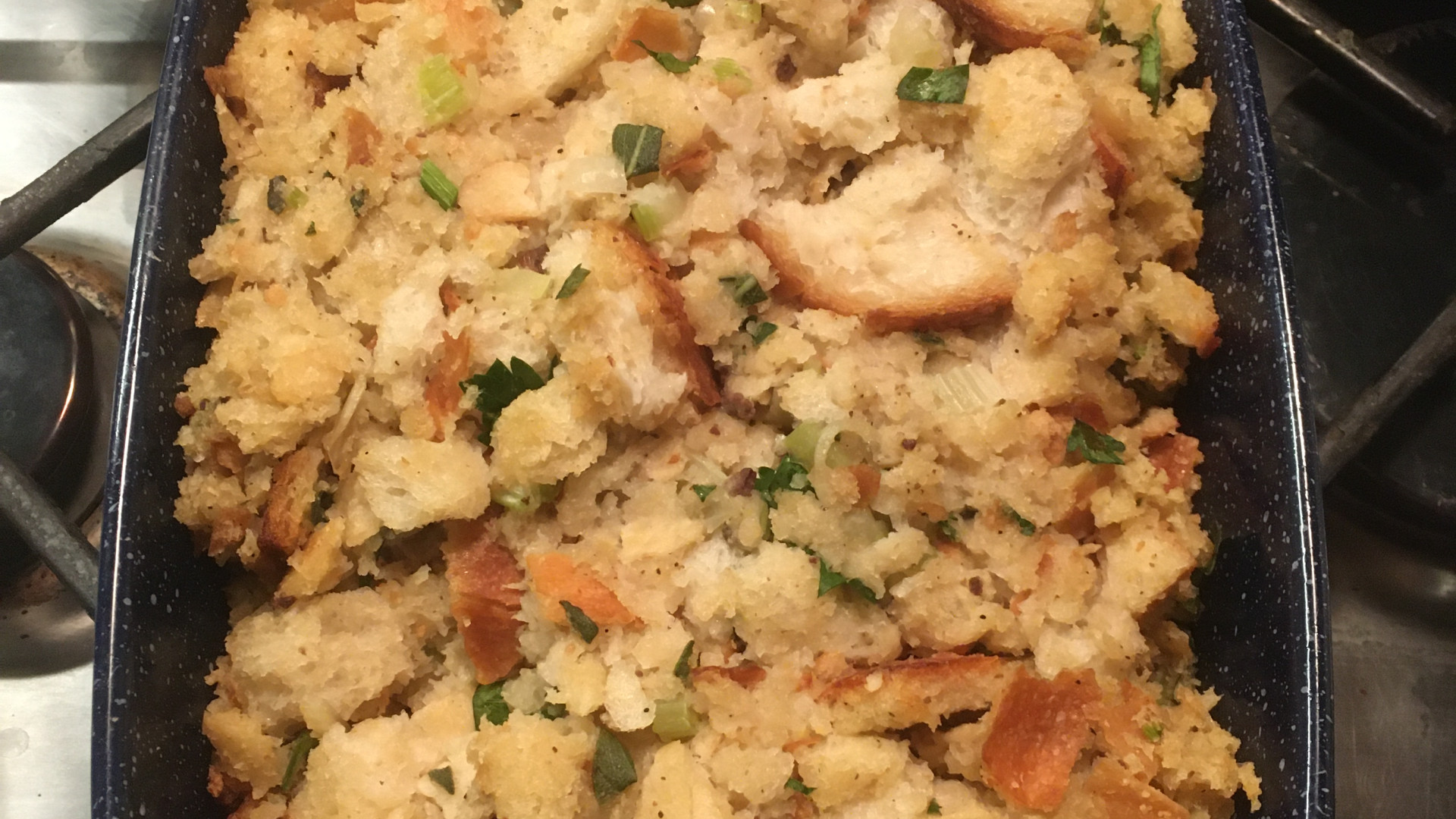 File:Stuffing for Thanksgiving Dinner.jpg
