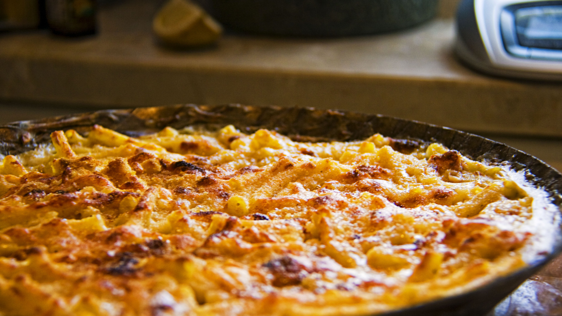 File:Baked macaroni and cheese 1.jpg