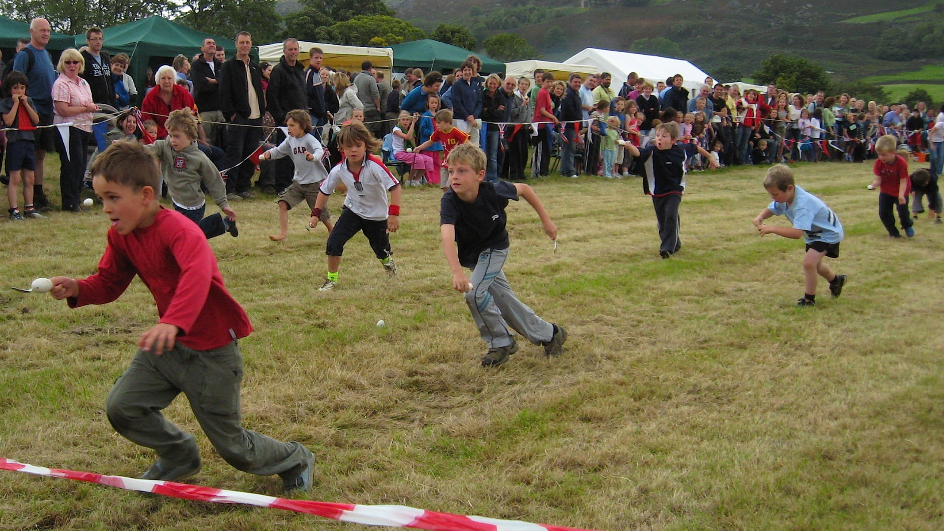 File:Egg & spoon finish line.jpg