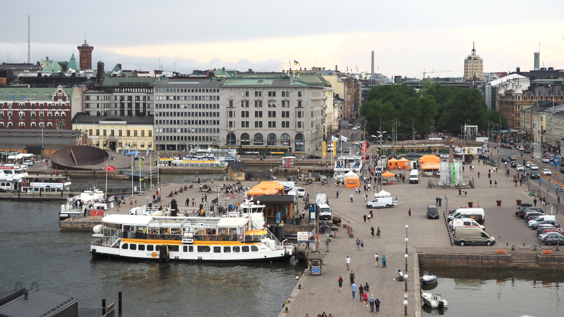 File:Market Square in Helsinki, Finland, 2024 May.jpg