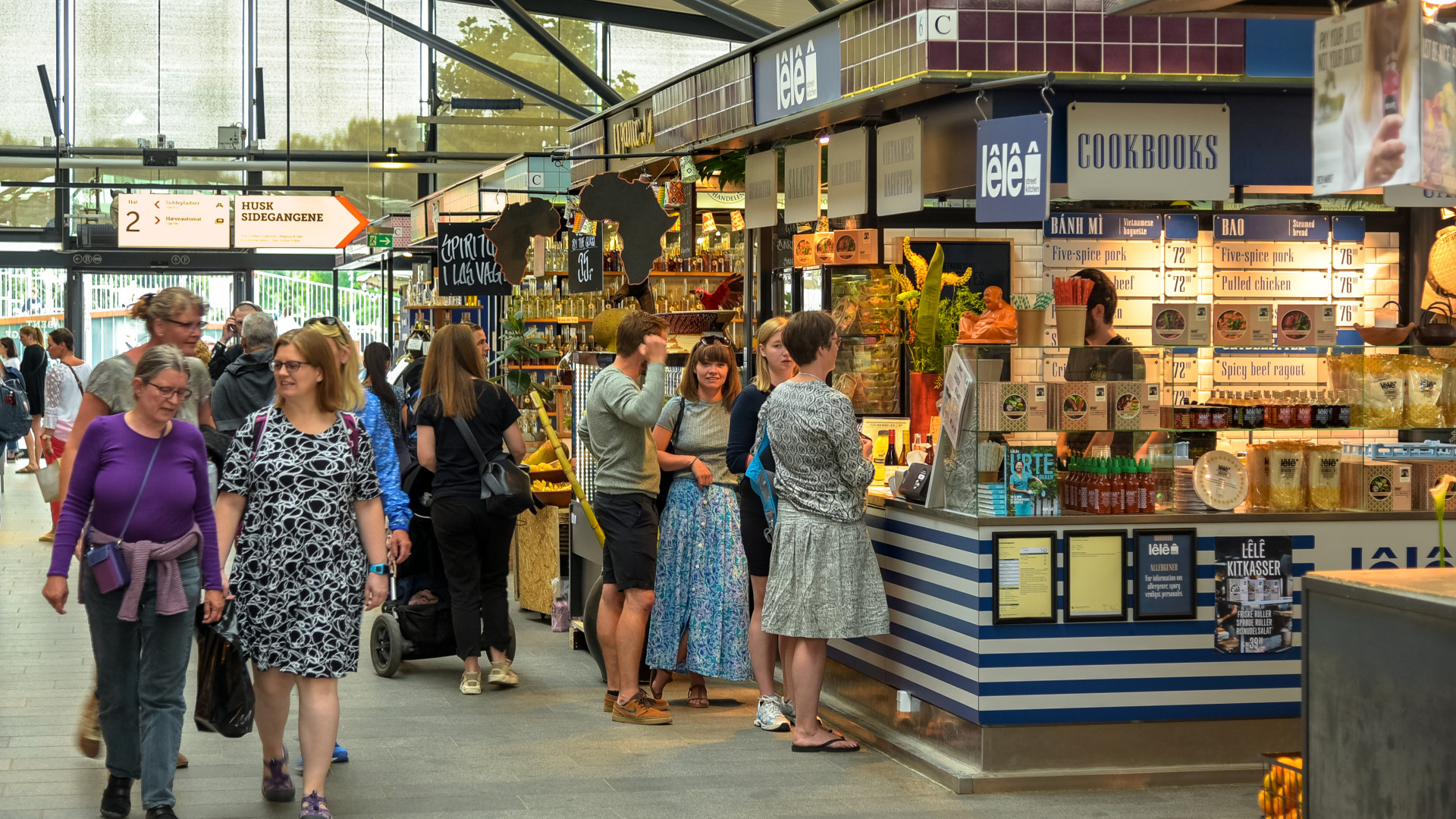 File:Torvehallerne (46563861784).jpg