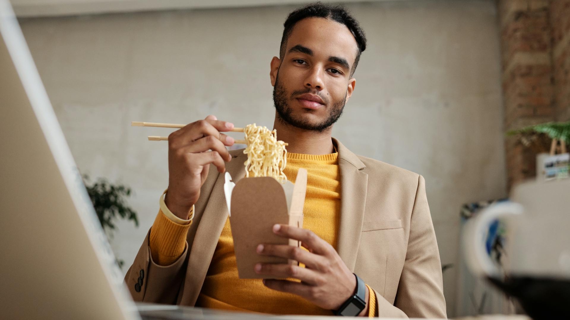 Pexels-Tony-Schnagl-5588483