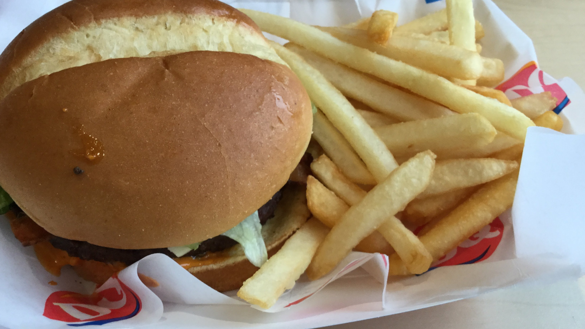File:Dairy Queen FlameThrower GrillBurger 2017 Edmonton.jpg