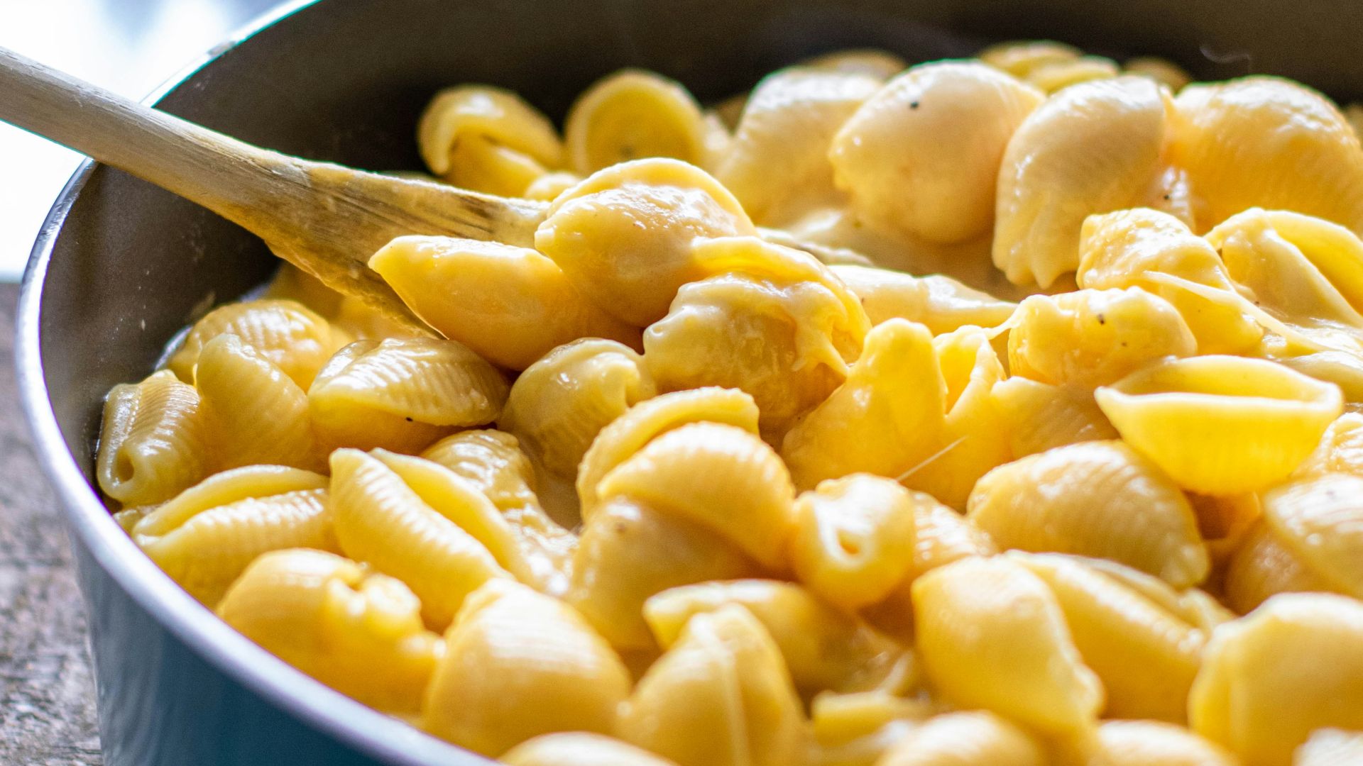 a bowl of macaroni and cheese