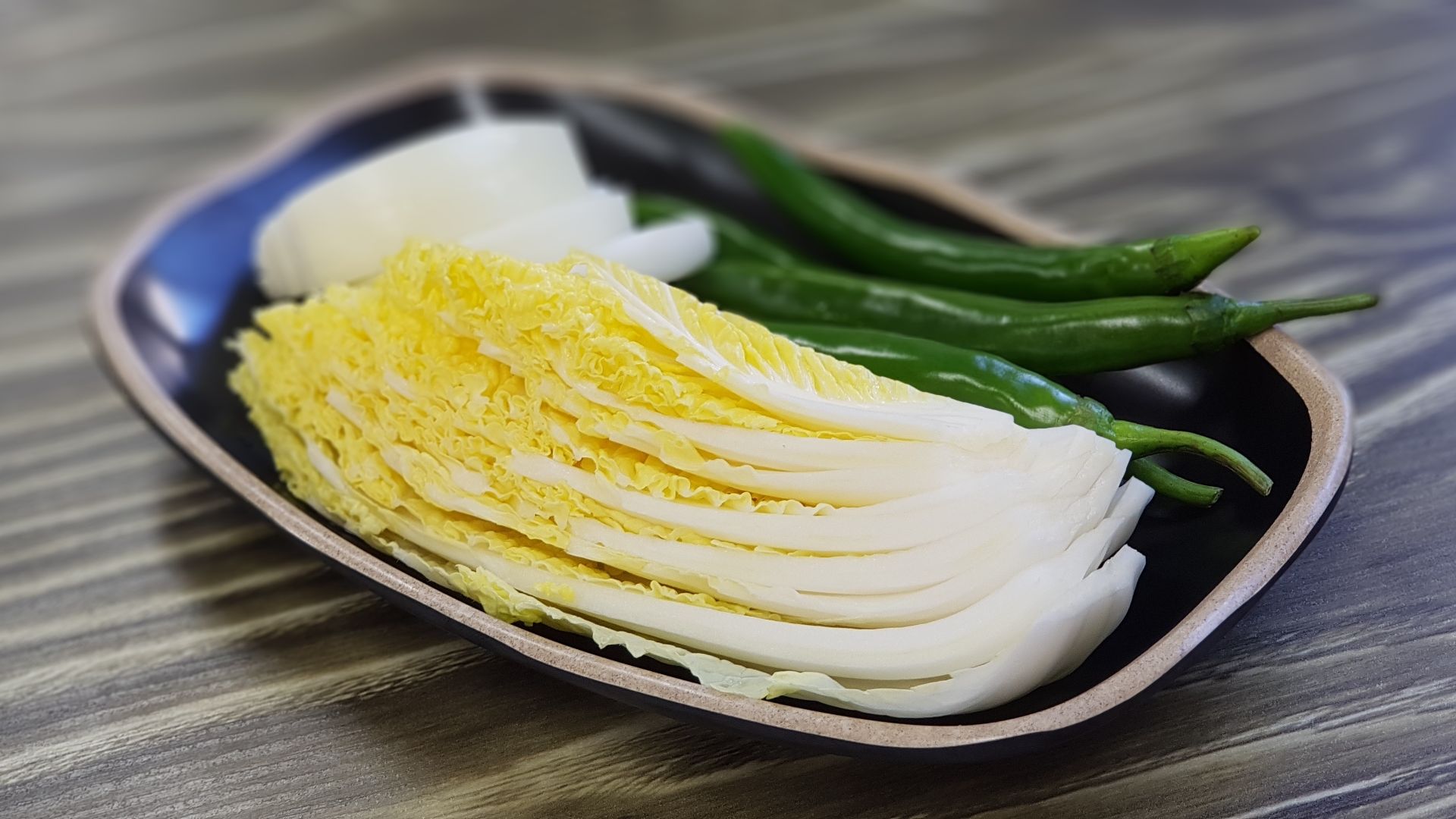 File:Napa cabbage and chili peppers.jpg