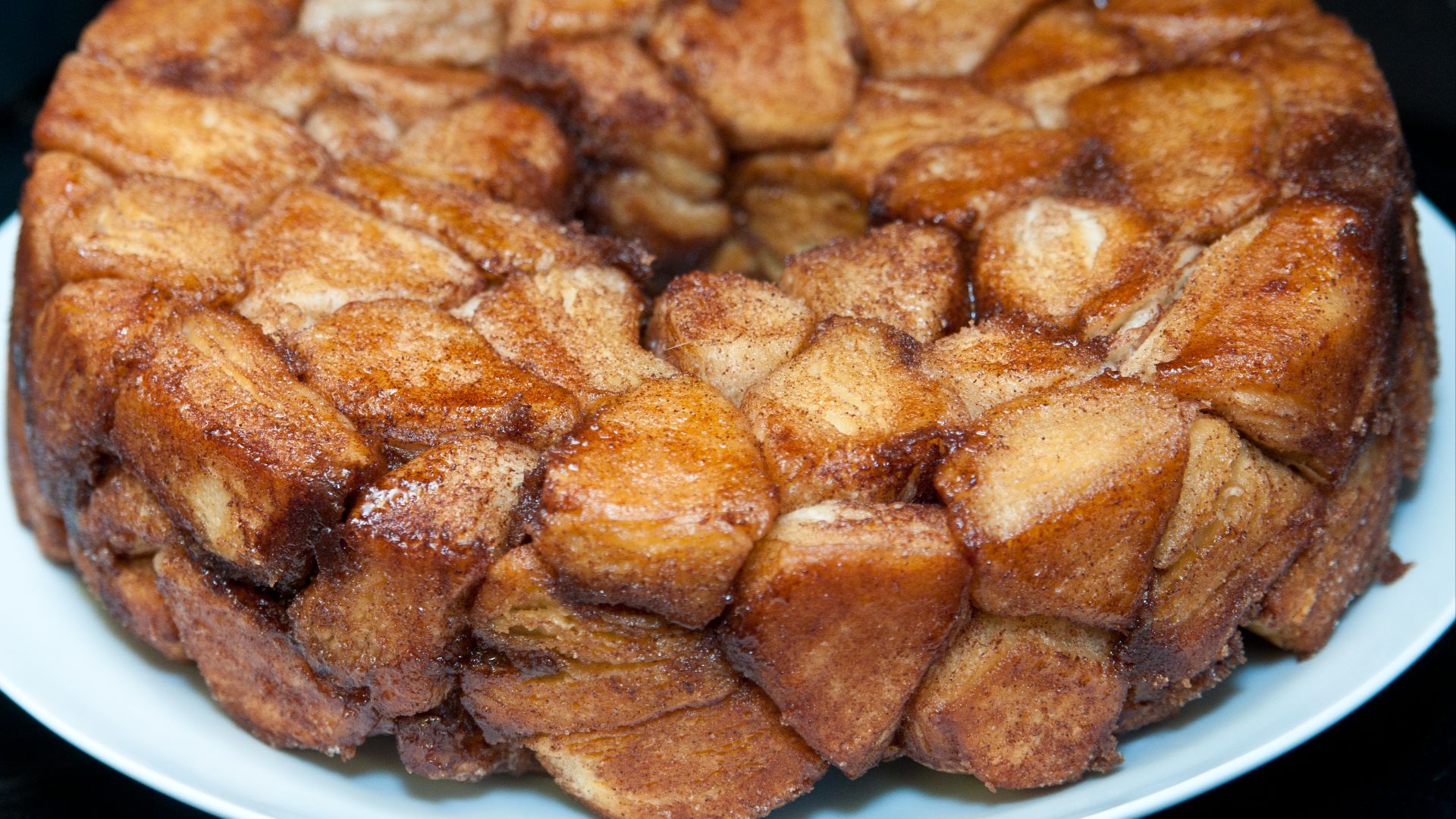 File:Monkey bread - 11566214325.jpg