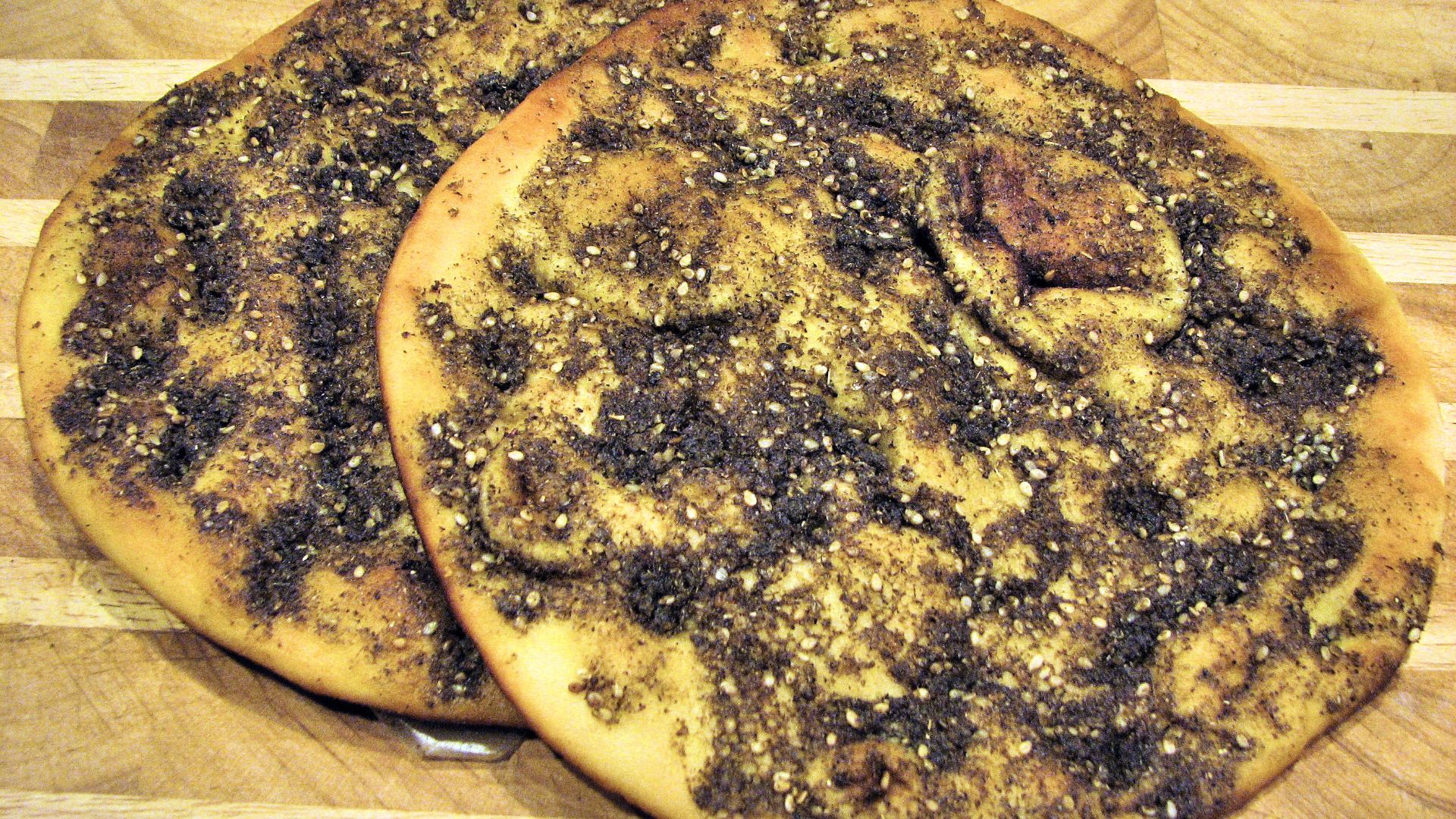 File:Israeli zaatar manakeesh.jpg