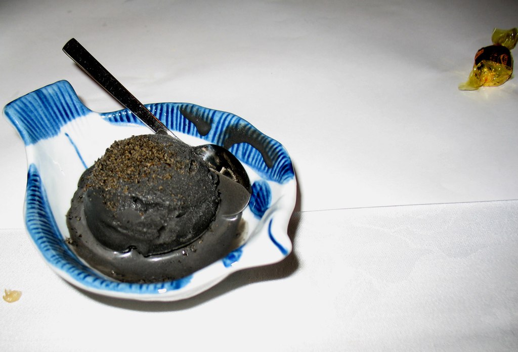 1024Px-Black Sesame Ice Cream (2837709920)