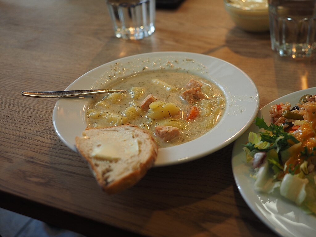 1024Px-Finnish Salmon Soup At Restaurant Fregatti