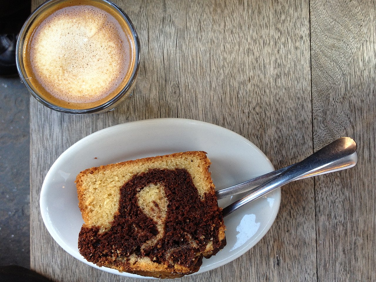 1280Px-Cortado And Marble Cake (6836431945) (2)