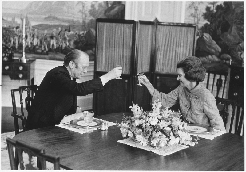 Lossy-Page1-800Px-Photograph Of President Gerald Ford And First Lady Betty Ford Offering Each Other A Toast In The Second Floor Family... - Nara - 186779.Tif